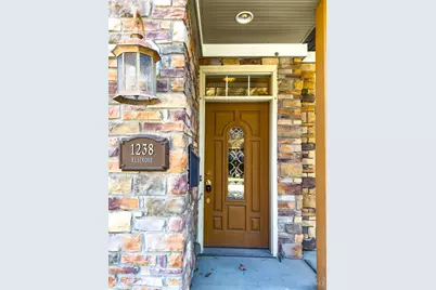 1238 Elsinore Avenue, Cincinnati, OH 45202 - Photo 2