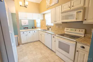 767 Sundance Dr, Delhi Township, OH 45233 - Photo 8