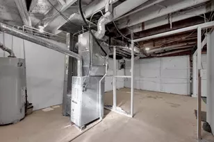 1054 Grayview Ct, Cincinnati, OH 45224 - Photo 26