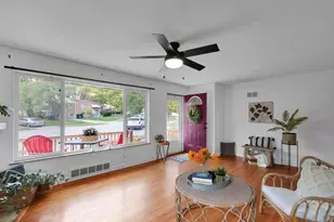 1054 Grayview Ct, Cincinnati, OH 45224 - Photo 6