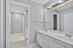 5440 Asbury Lake Dr, Green Township, OH 45247 - Photo 16