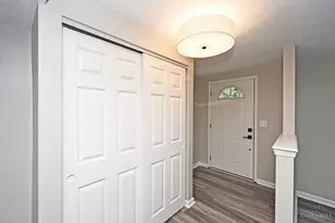 906 Woodlyn Dr N, Anderson Township, OH 45230 - Photo 4