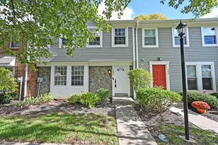 906 Woodlyn Dr N, Anderson Township, OH 45230 - Photo 2