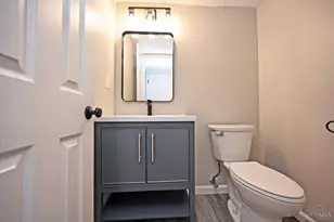 906 Woodlyn Dr N, Anderson Township, OH 45230 - Photo 12