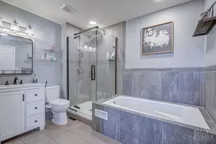 672 Glenway Dr, Hamilton, OH 45013 - Photo 8