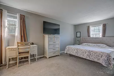 672 Glenway Drive, Hamilton, OH 45013 - Photo 6