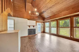 1833 Leona Dr, Green Township, OH 45238 - Photo 10