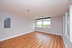 353 W 4th St, Cincinnati, OH 45202 - Photo 24