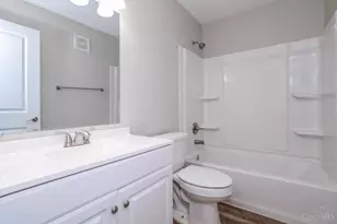 1194 Meadow Knoll Ct, Union Township, OH 45103 - Photo 8