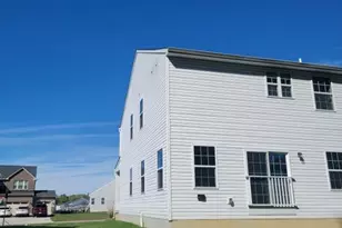 2459 Streamside Dr, Batavia Township, OH 45103 - Photo 4