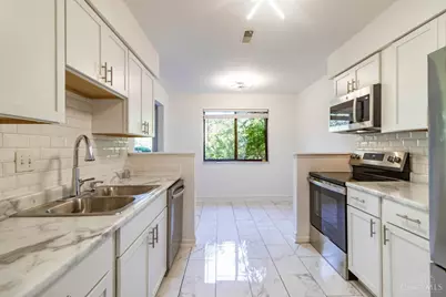 2200 Augusta Boulevard #122, Fairfield, OH 45014 - Photo 2