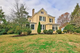 269 Compton Rd, Wyoming, OH 45215 - Photo 2