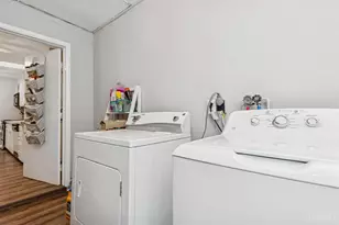 226 E Pleasant St, Hillsboro, OH 45133 - Photo 18