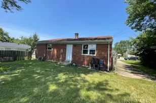 10908 Tangleberry Ct, Springfield Township, OH 45240 - Photo 2