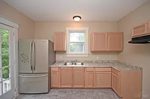 2504 Forthmann Pl, Cincinnati, OH 45211 - Photo 10