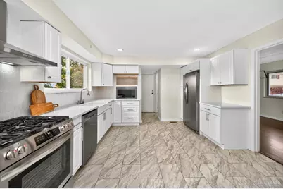 2730 Bristol Hill Court, Cincinnati, OH 45239 - Photo 6