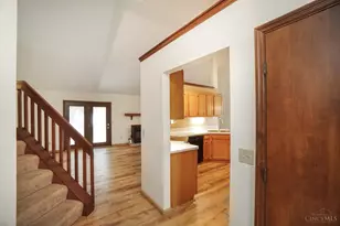 945 Loveland-Miamiville Rd, Miami Township, OH 45140 - Photo 6