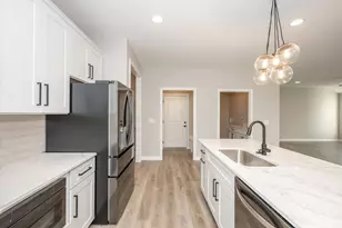 1319 Peregrine Way, Hamilton, OH 45013 - Photo 8