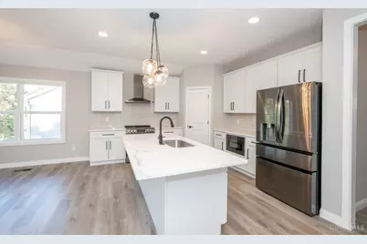 1319 Peregrine Way, Hamilton, OH 45013 - Photo 4