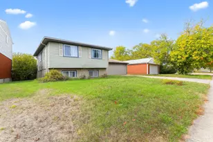 965 Havensport Dr, Forest Park, OH 45240 - Photo 2