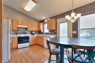 7 Glenside Dr, Batavia Township, OH 45102 - Photo 4