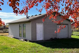 7095 Kyles Station Rd, Liberty Township, OH 45044 - Photo 12