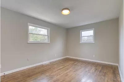 833 W Galbraith Road, Springfield Township, OH 45231 - Photo 12