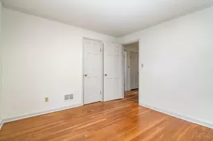 10410 Maria Ave, Springfield Township, OH 45231 - Photo 14