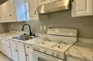 1613 Wyoming Ave, Cincinnati, OH 45205 - Photo 4