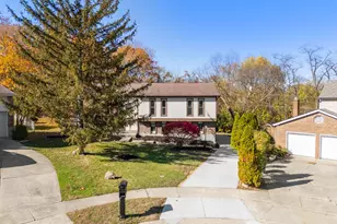 2188 Broadhurst Ave, Springfield Township, OH 45240 - Photo 2