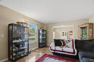 2061 Edinburg Ln, Fairfield, OH 45014 - Photo 4