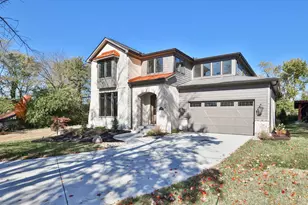 7556 Shawnee Run Rd, Madeira, OH 45243 - Photo 2