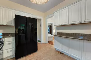 4120 Maple Dr, Cincinnati, OH 45209 - Photo 16