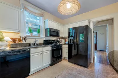 4120 Maple Drive, Cincinnati, OH 45209 - Photo 14