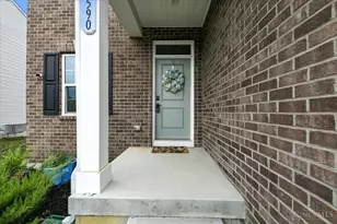 1590 Clearbrook Ln, Batavia Township, OH 45102 - Photo 4