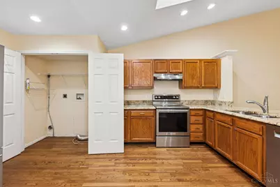 7668 Lake Pointe, Hamilton Township, OH 45039 - Photo 8