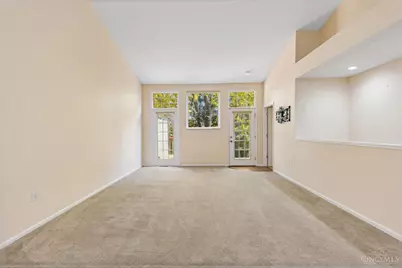 7668 Lake Pointe, Hamilton Township, OH 45039 - Photo 4