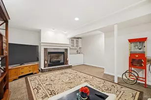 845 Village Green Pkwy, Hamilton Township, OH 45039 - Photo 32