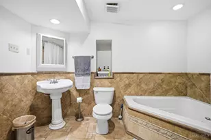 845 Village Green Pkwy, Hamilton Township, OH 45039 - Photo 36