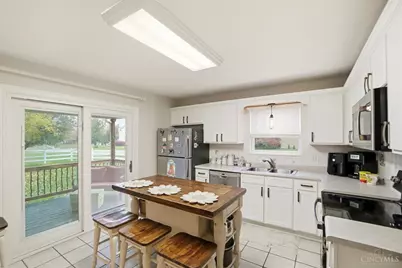 845 Village Green Parkway, Hamilton Township, OH 45039 - Photo 10