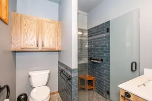 450 Lloyd Pl, Cincinnati, OH 45219 - Photo 16