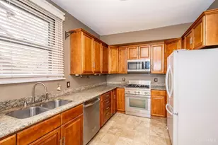 450 Lloyd Pl, Cincinnati, OH 45219 - Photo 18