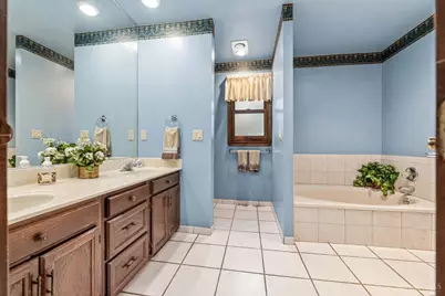 10900 Yorkway Lane, Montgomery, OH 45249 - Photo 16