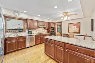 10900 Yorkway Ln, Montgomery, OH 45249 - Photo 8