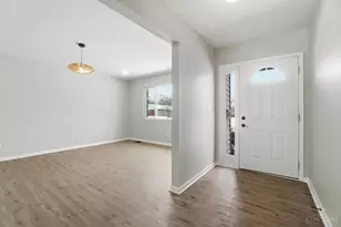 302 Highland Dr, Englewood, OH 45322 - Photo 4