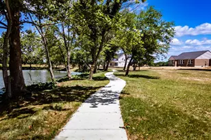 6071 Foothills Dr, Harrison, OH 45030 - Photo 2