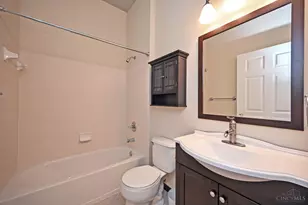 2453 Sanctuary Cir, Cincinnati, OH 45230 - Photo 38