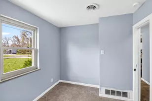 504 Boots Ln, Miami Township, OH 45140 - Photo 14