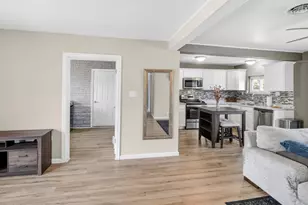 504 Boots Ln, Miami Township, OH 45140 - Photo 4