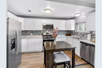 504 Boots Lane, Miami Township, OH 45140 - Photo 6